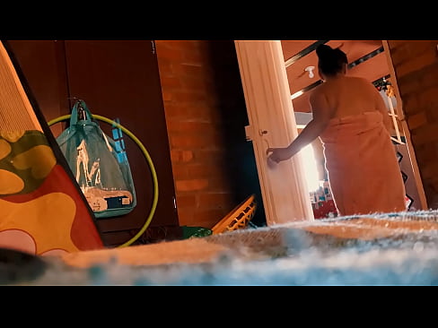 ❤️ Osabak dutxara jarraitzen nau, dutxatzen dudan bitartean izorratzen nau. Porno ederra gugan ❌️❤