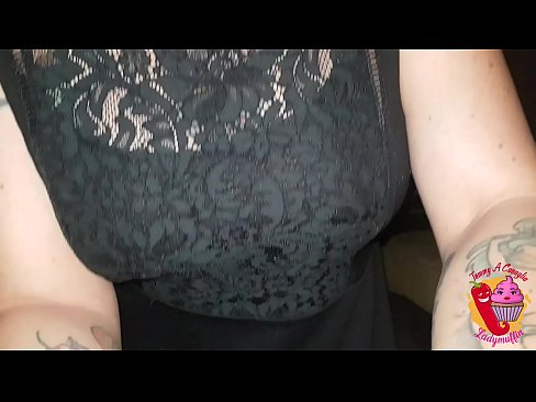 ❤️ Slutty arrebaordea ematen dio mamada bat eta gaztelaniaz Porno ederra gugan ❌️❤