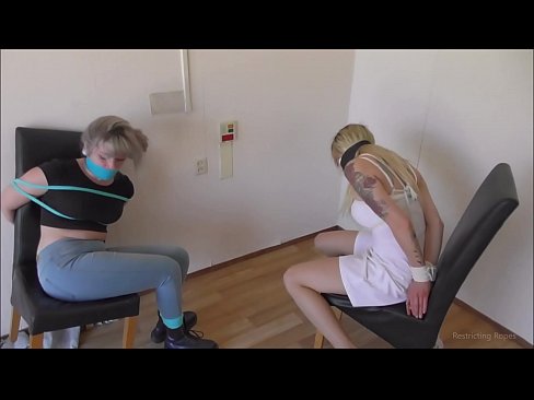 ❤️ Menpekotasuna / lotuta eta amordaztatua / larrialdian dama Porno ederra gugan ❌️❤